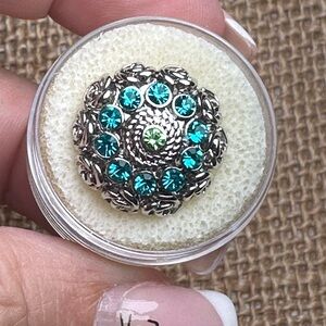 Magnolia and Vine 18mm Original Wanderlust Blue Zircon Snap